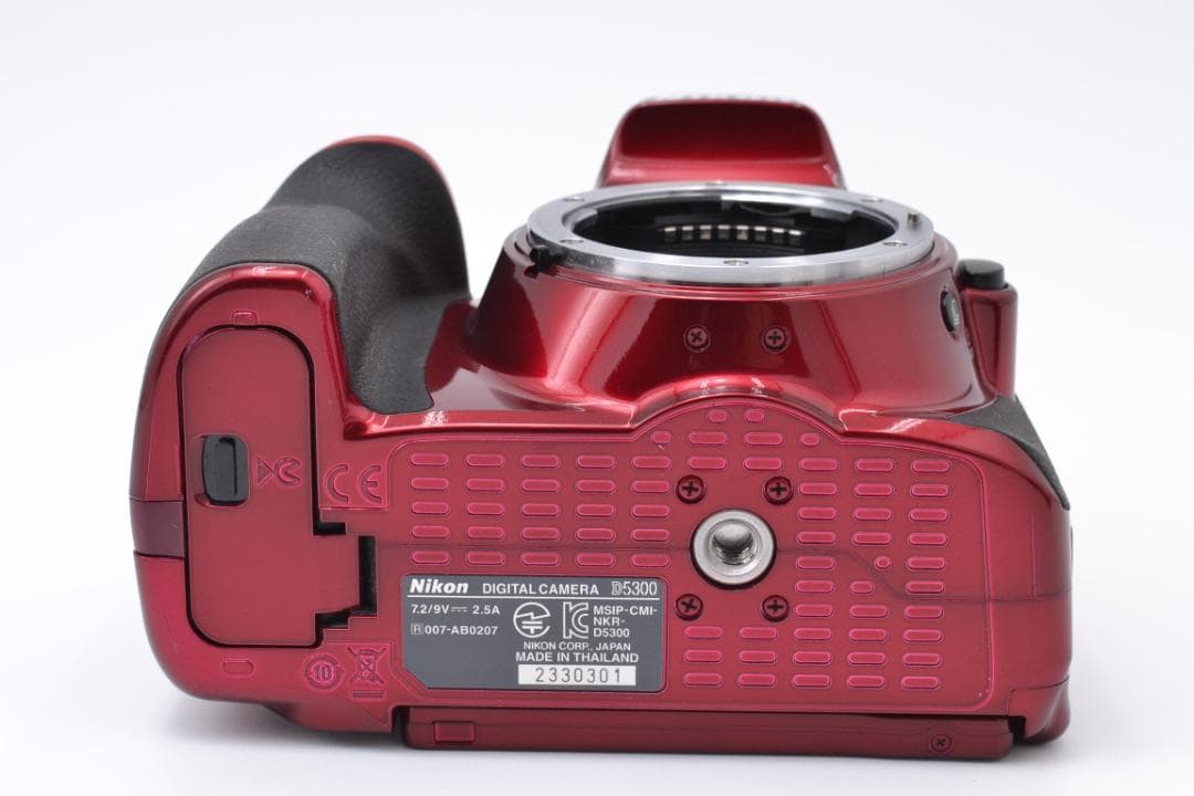 ■ 美品 ショット数極少 ■ ニコン　Nikon D5300 レンズキット