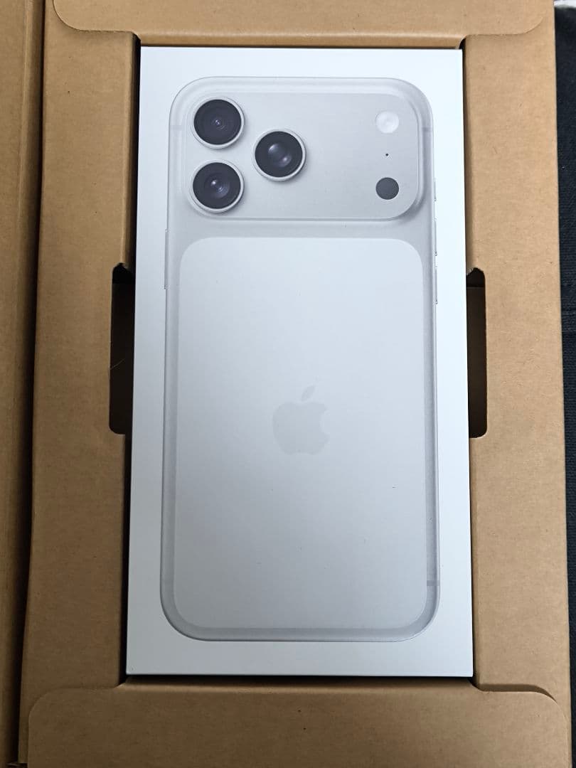 新品未開封　iPhone17ProMax 256GB　シルバー