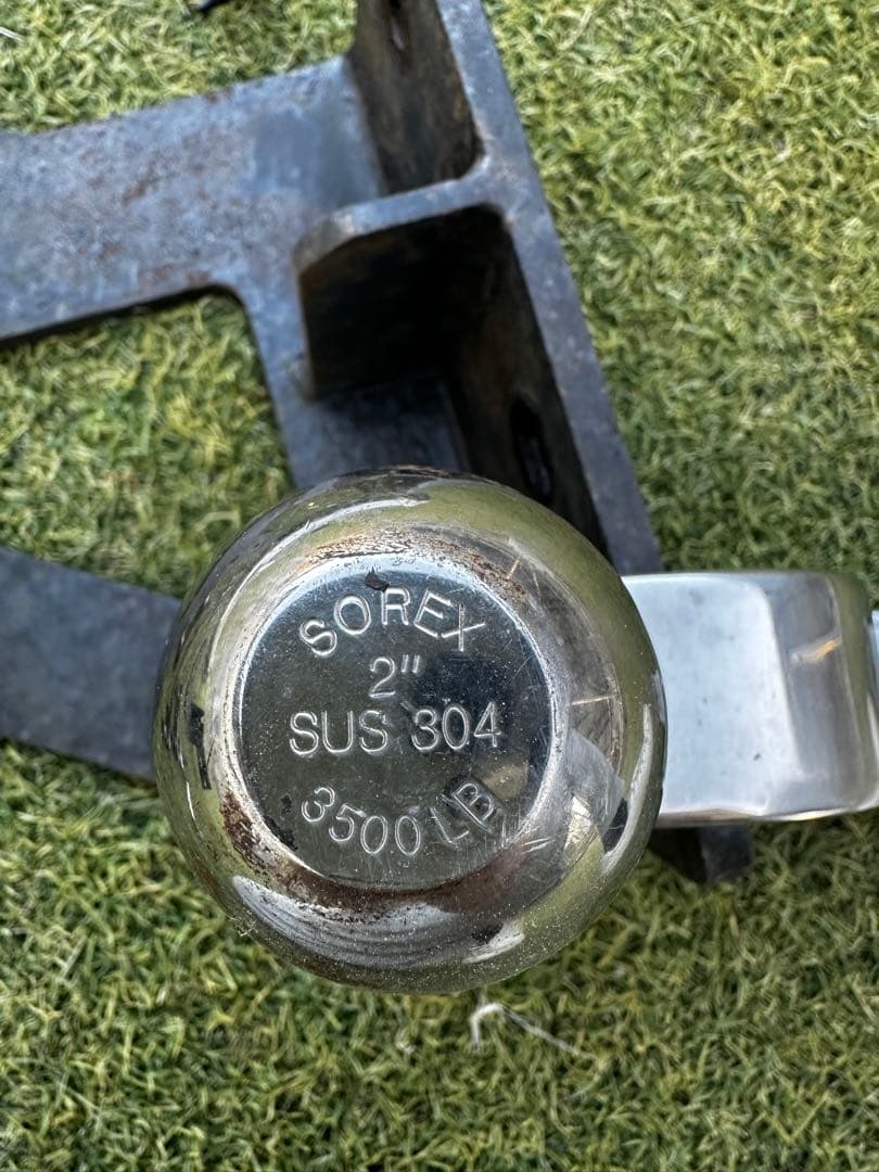 20系アルヴェルSOREX トレーラー用ヒッチ メンバー取り付け金具付き