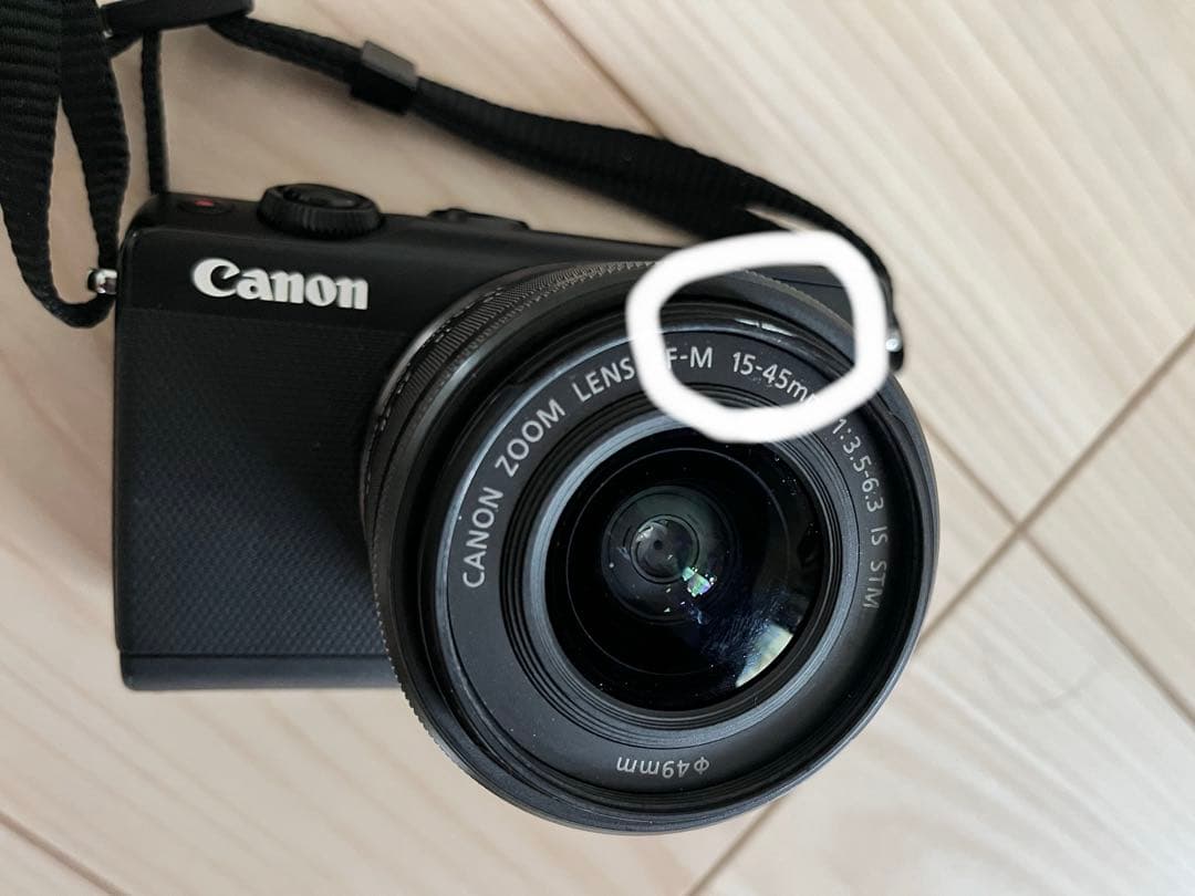 Canon EOS M100のダブルレンズキット フェイスジャケット付き