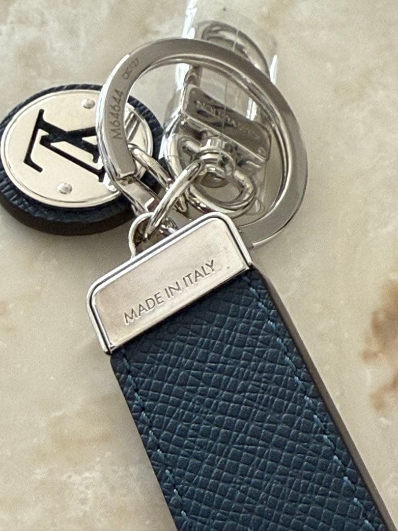 LOUIS VUITTON キーホルダー ネイビー/レッド