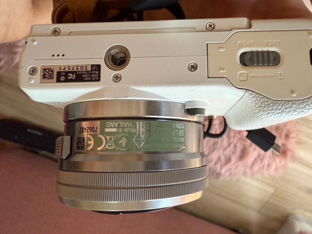 【美品】SONY α5100 ホワイト ミラーレス一眼レフ カメラ α