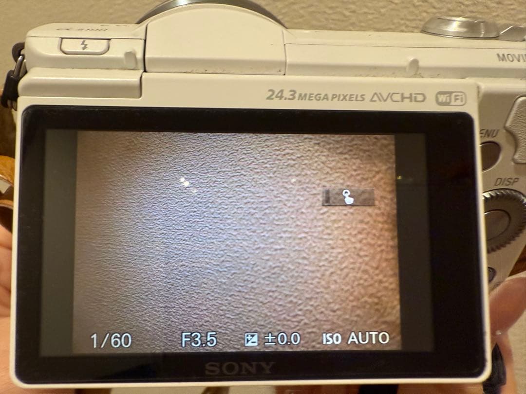 【美品】SONY α5100 ホワイト ミラーレス一眼レフ カメラ α