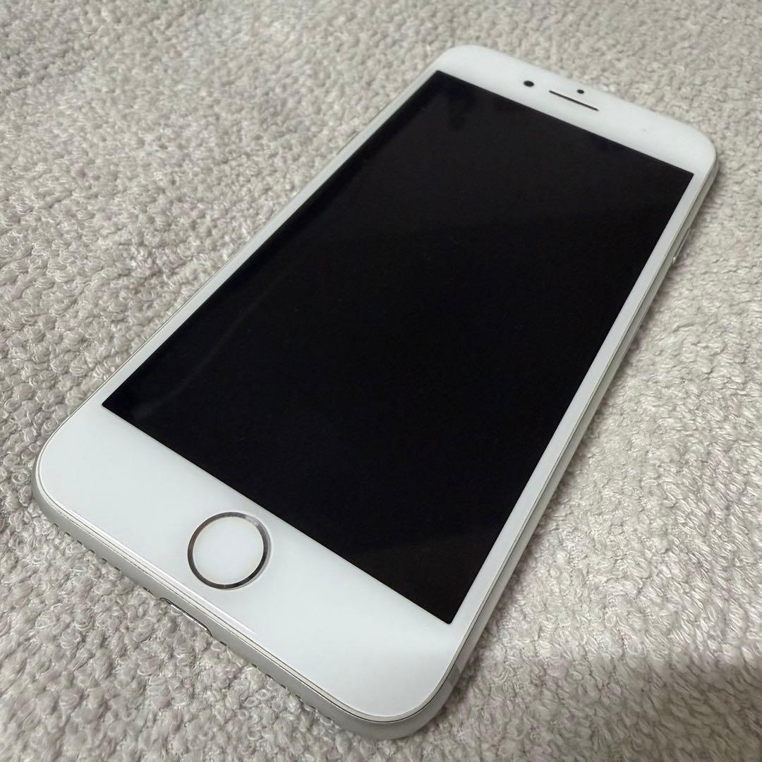 Apple iPhone 8 シルバー 64GB バッテリー80％
