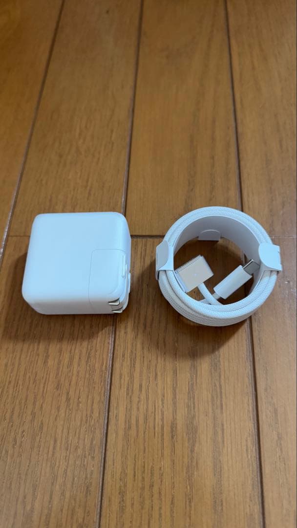 Apple MacBook Air M2 13インチ スターライト