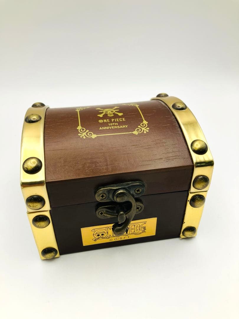 ワンピース 10周年 公式ウォッチ 黄金の指針 ゴールデンポース　不動