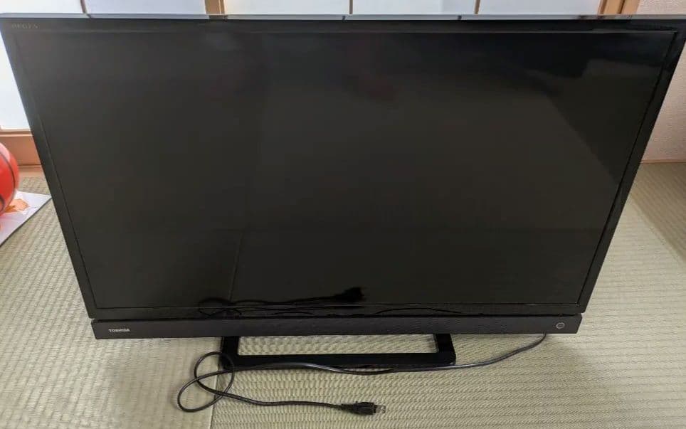 TOSHIBA 液晶テレビ REGZA　32インチ