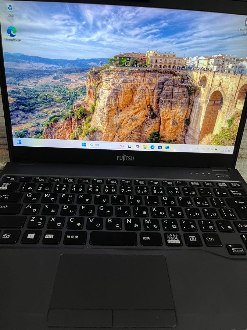 【超格安出品】✨ 富士通lifebook u series u937✨✨