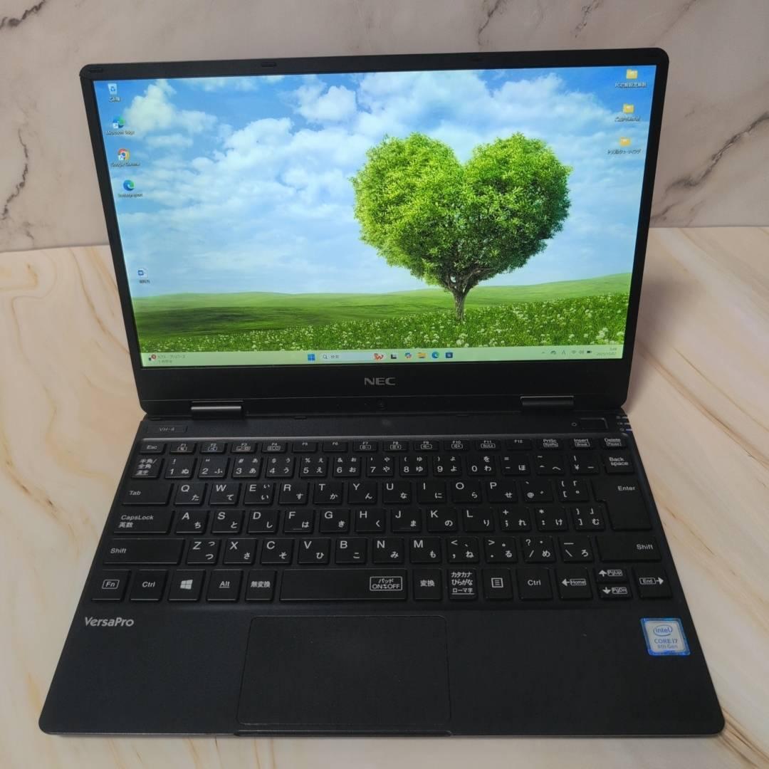 第８世代Core i7 SSD128GB メモリ8GB ノートパソコン オフィス