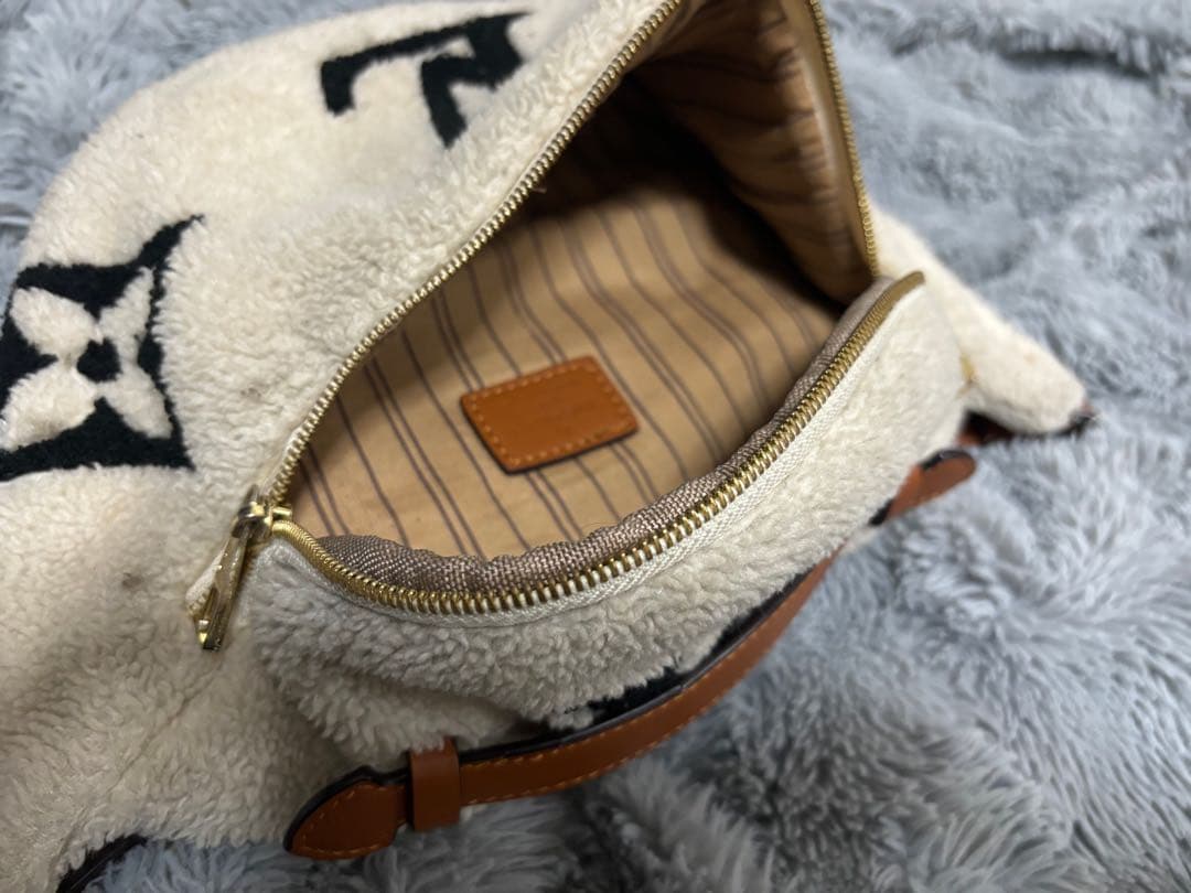 ヴィトン　ショルダーバック