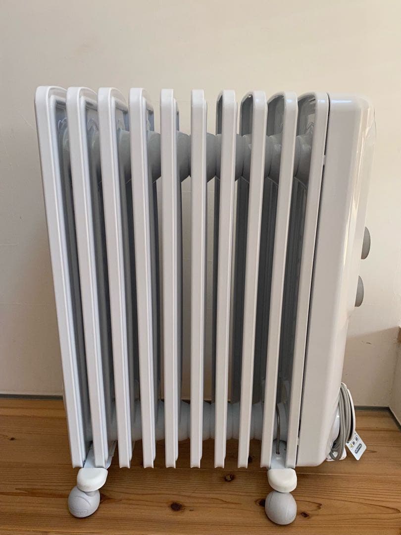 超美品！デロンギオイルヒーター‪◎DeLonghi RHJ35M1015-LG