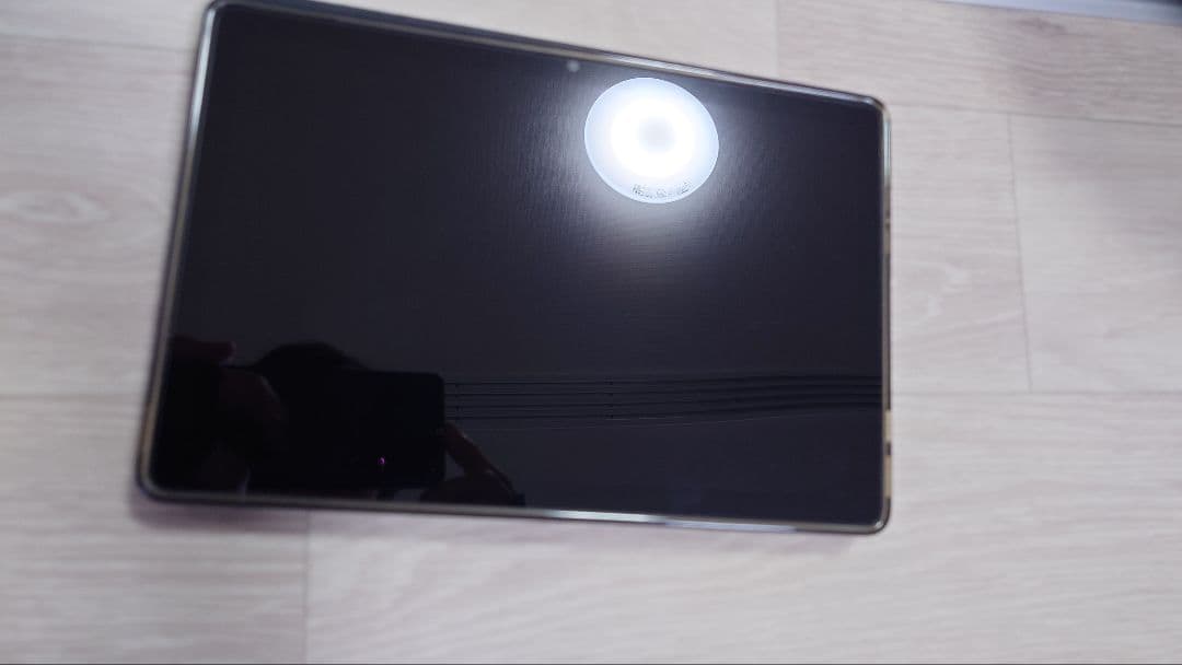 10.1インチ　Androidタブレット グレー 専用カバー付き