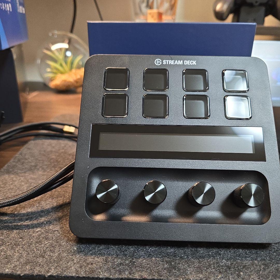 完品　Elgato Stream Deck Plus