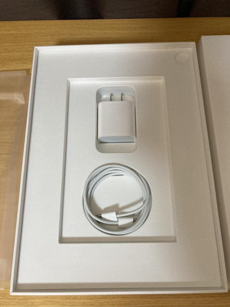 ゴ*ン様 B*h様 【極美品】iPad Air (第4世代) Wi-Fi 64G