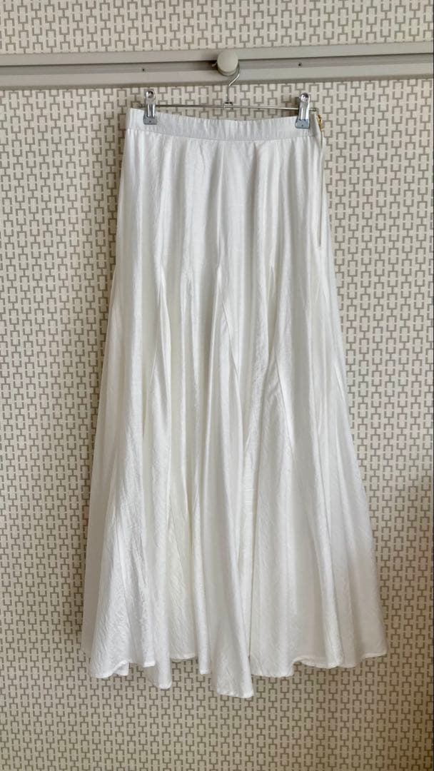 MERI ミーリー　マキシフレアスカート　フリーホワイト