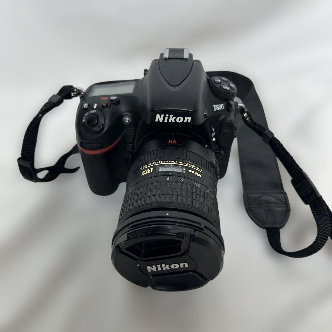 Nikon D800 デジタル一眼レフカメラ 18-200mmDXレンズ付き