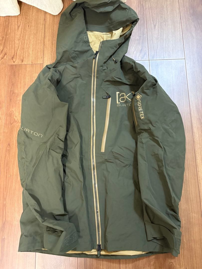 Burton AK 2L GORE-TEX Jacket オリーブグリーン
