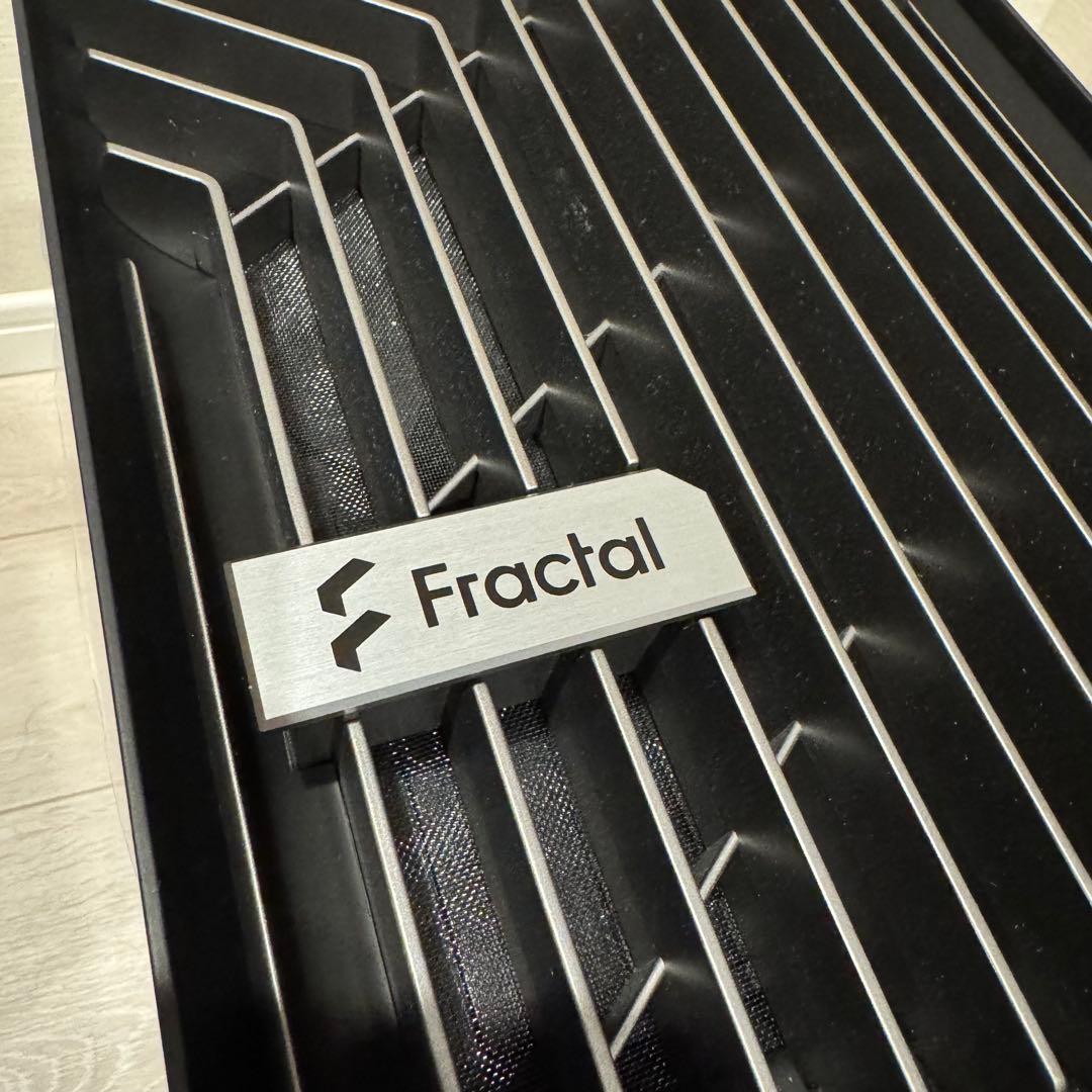 Fractal Design Torrent Nano ケース＋750w電源付き