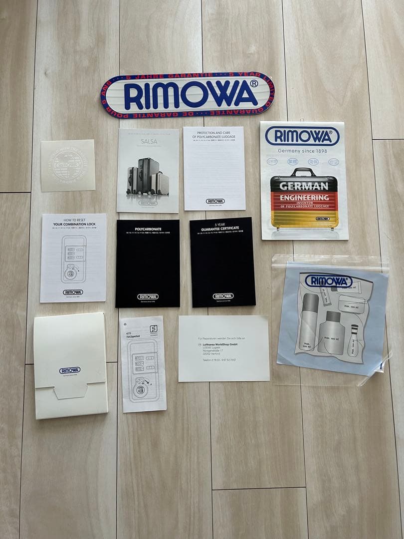 RIMOWA／リモワのSALSA／サルサ、レッドカスタムの35L