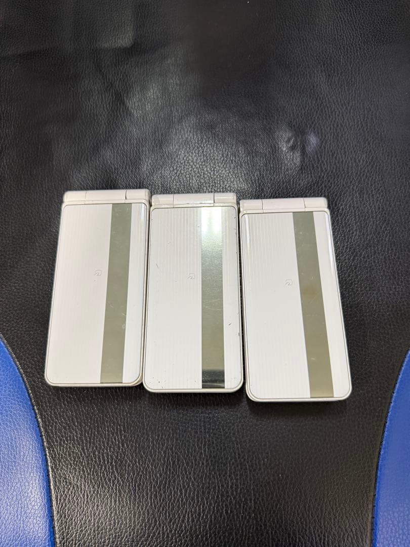 docomo 折りたたみ式携帯電話 3台セット P-01J