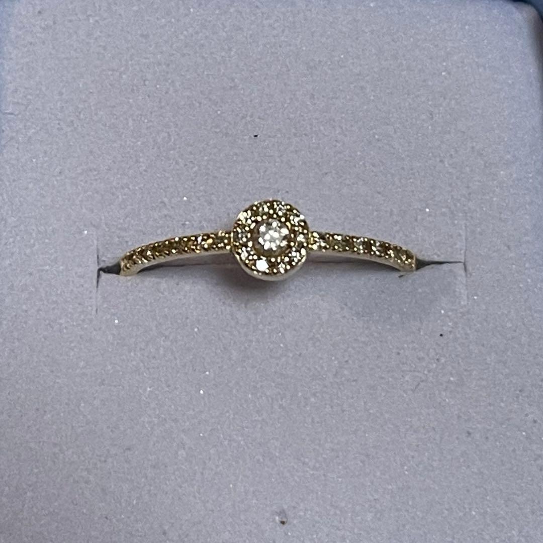 【10号】ココシュニック K18YGラウンド×メレ小 ダイヤモンドリング