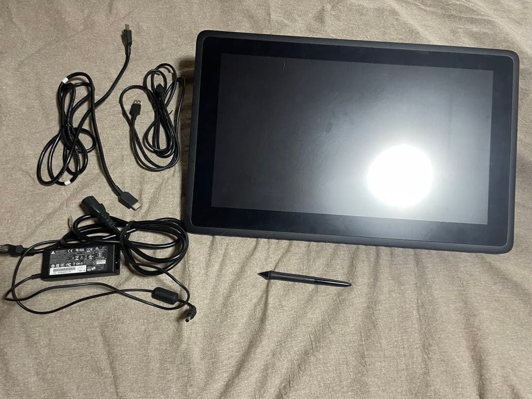 ワコム 液タブ Wacom Cintiq 22 FHD DTK2260K1D