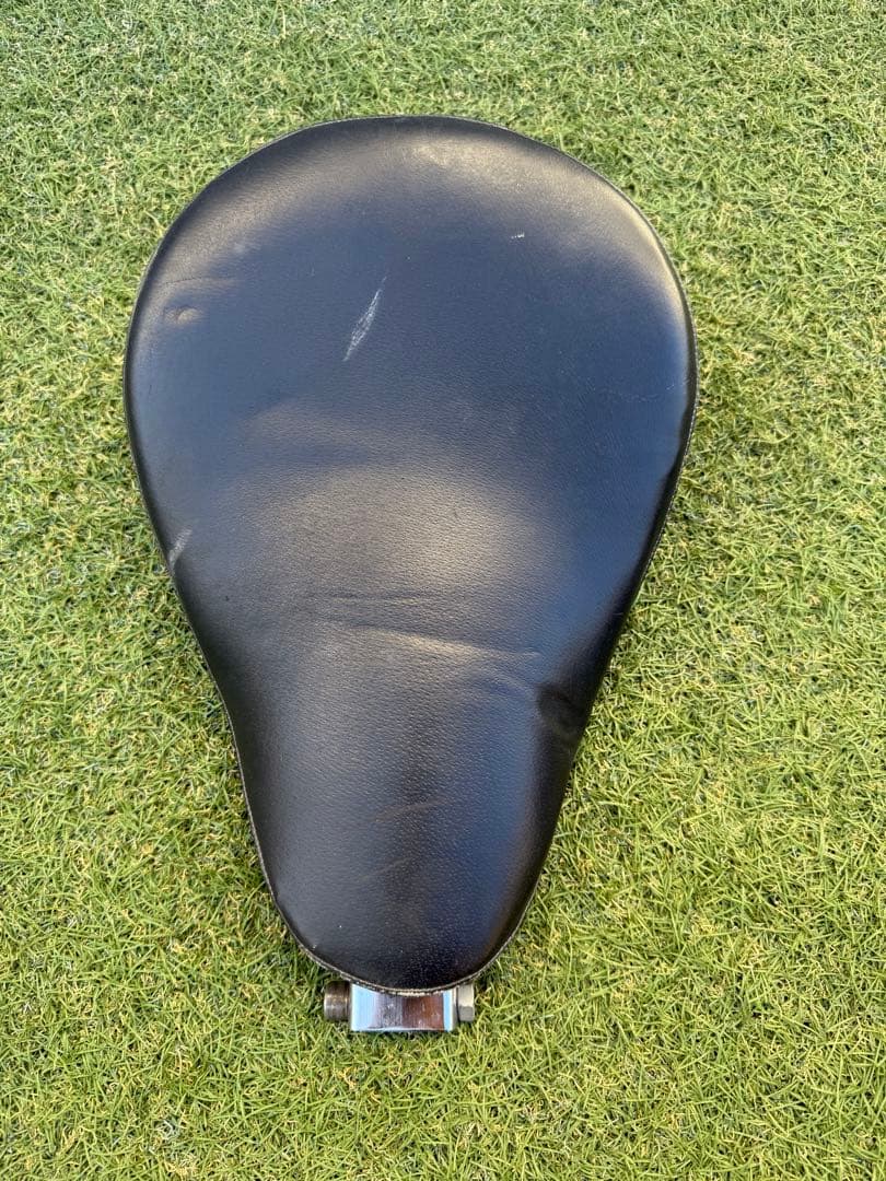 ハーレーシート サドル型 金属ブラケット付き