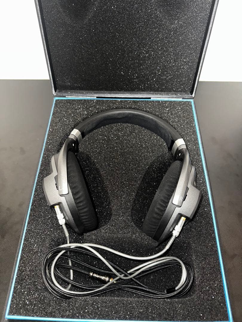 SENNHEISER HD 700 おまけ変換コネクタ付　ゼンハイザー