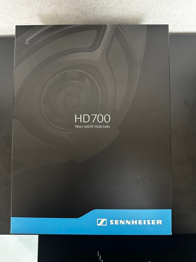 SENNHEISER HD 700 おまけ変換コネクタ付　ゼンハイザー