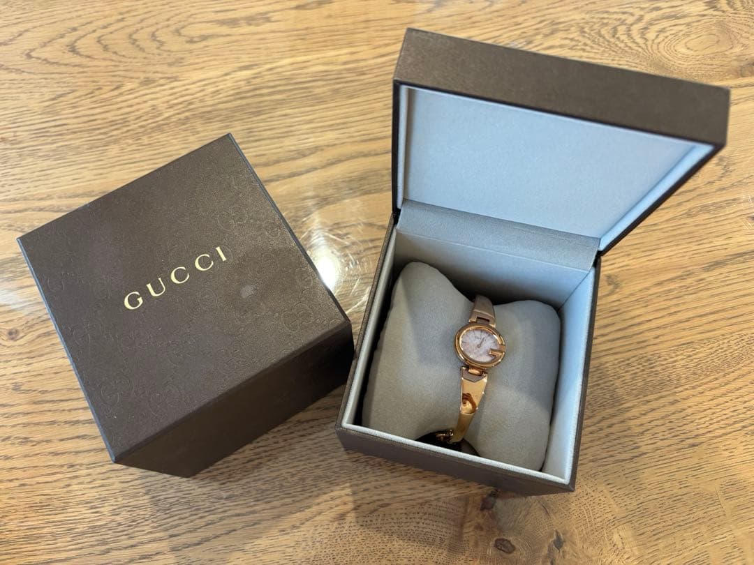 GUCCI 腕時計　美品　クリスマスまでお値下げ中