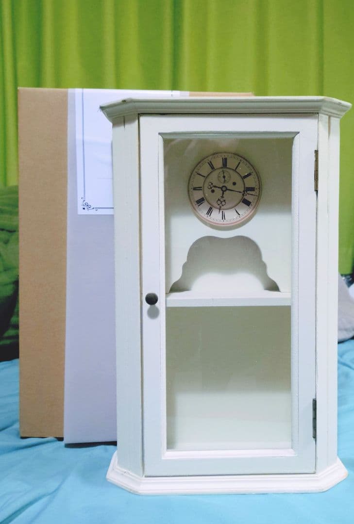 ぱるぱる様サリュ　不思議の国のアリス　アンティーククロックラック