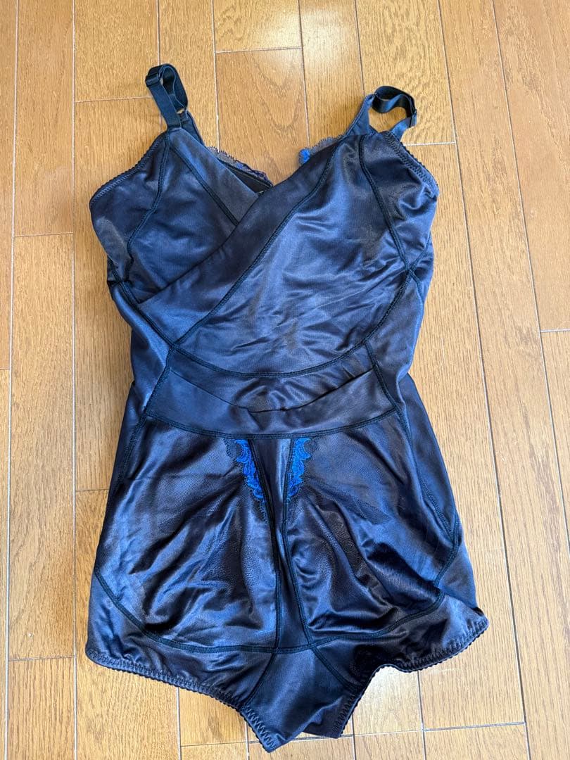 C75L T マルコボディースーツ