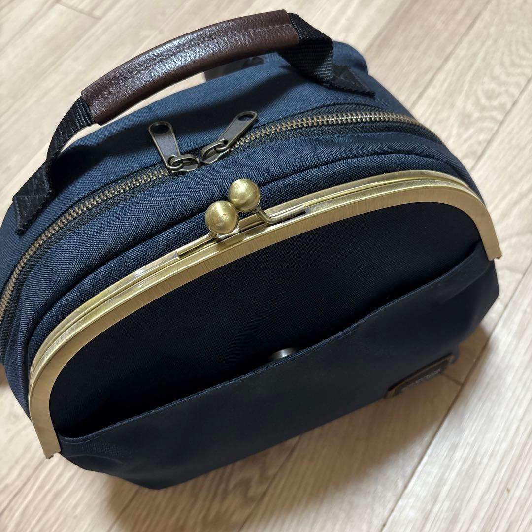 美品　あやの小路　がま口ポシェット型ボディバッグ コーデュラ