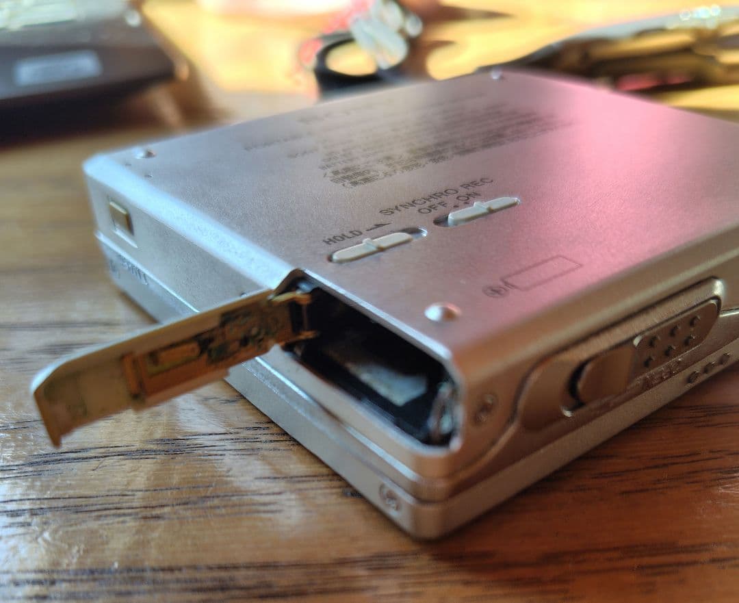 ポータブルプレーヤー MD Walkman MZ-R90