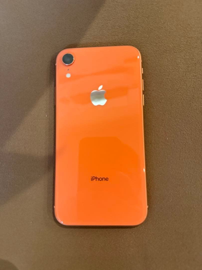 iphone xr 64gb コーラル　バッテリー77%