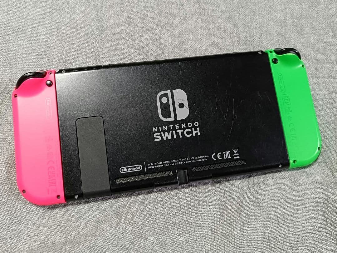 ク*ン様 Nintendo Switch 本体 スプラトゥーンモデル