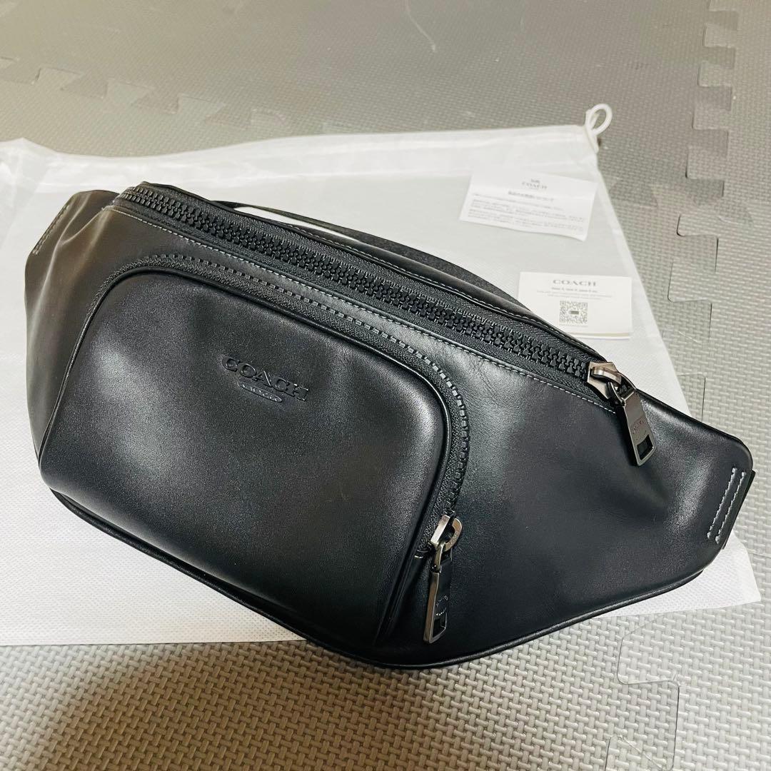coach メンズ ボディバッグ　美品