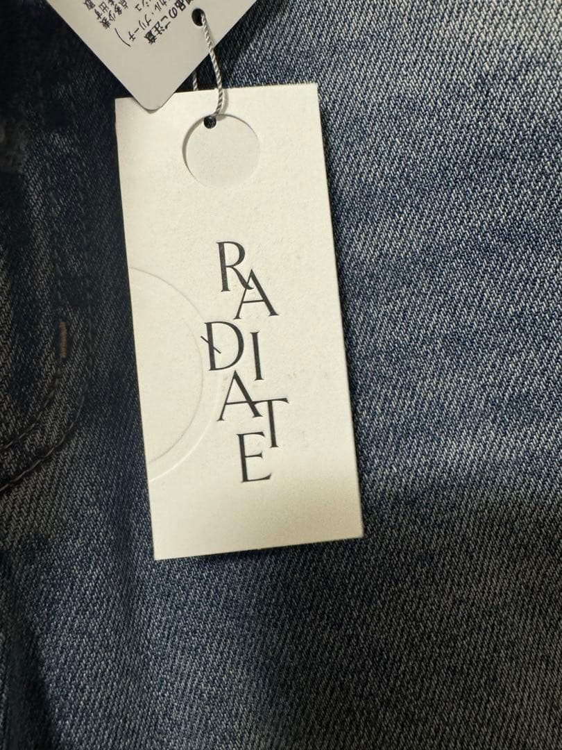 ヤマダヤ　RADIATE 切り替えデザインダメージデニムワイドパンツ　現行品