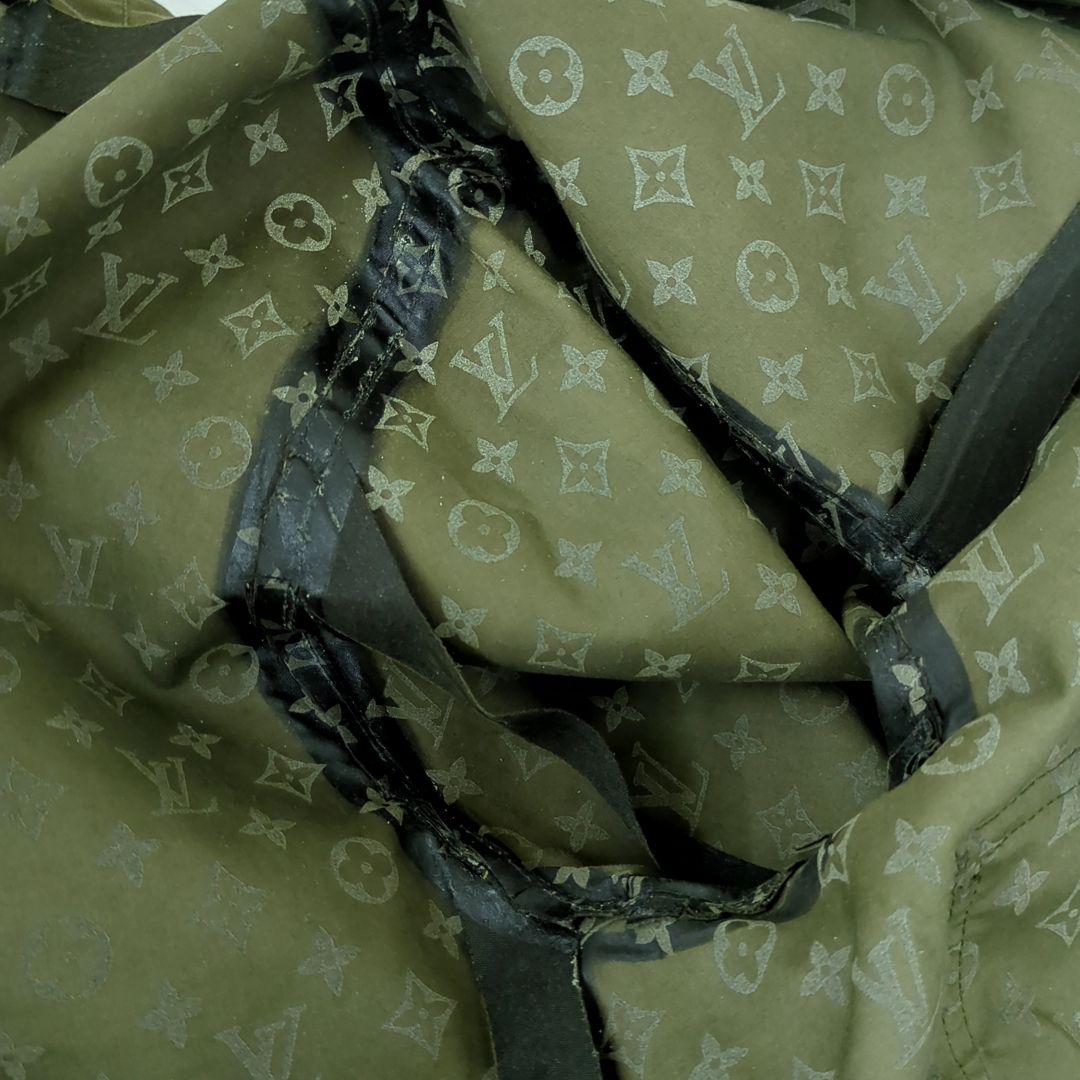 ルイヴィトン オイル フード付モノグラム柄 ミリタリージャケットカーキ 48