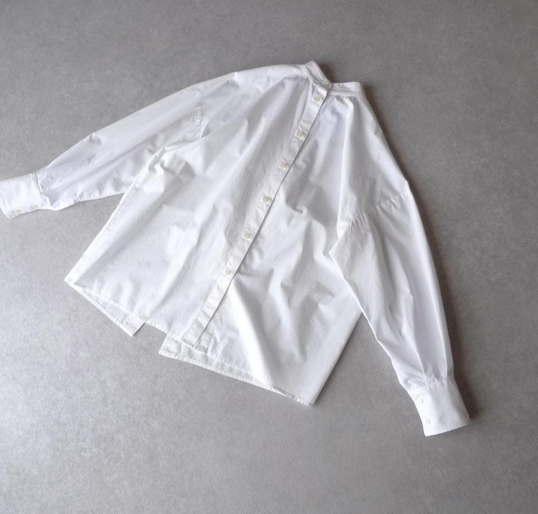 美品 CLANE 2,4万円 スリットのブラウス ホワイト クラネ B411