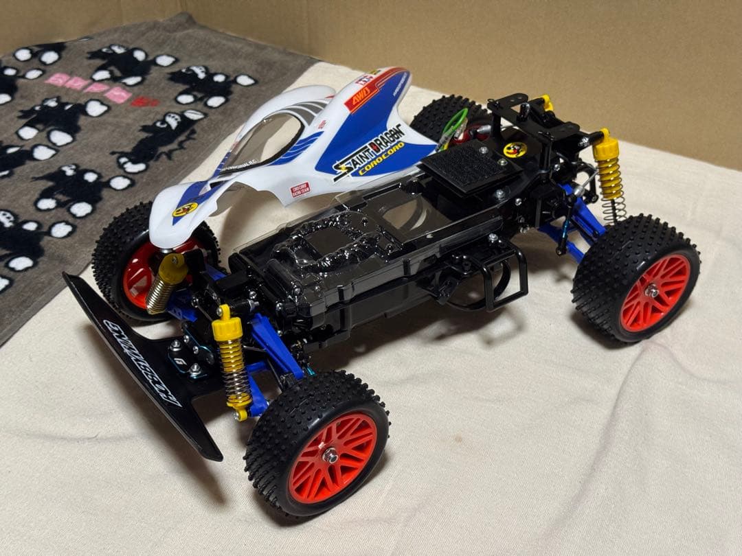 走行僅か必須OP多数装着！タミヤセイントドラゴン2021モーター付属、メカ無し車