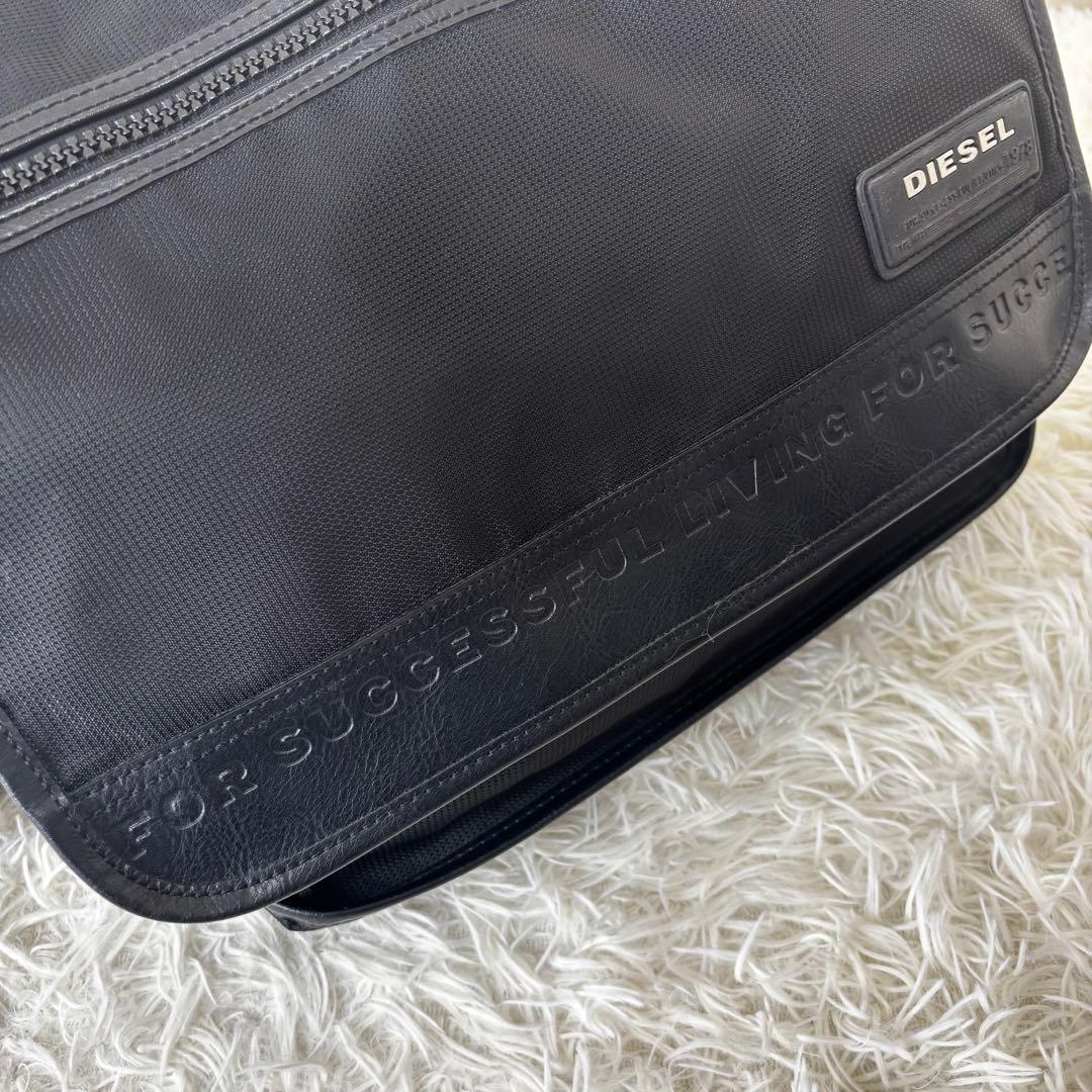 DIESEL✨大容量メッセンジャーバッグ　レザー×ナイロン　ロゴ刻印　y2k