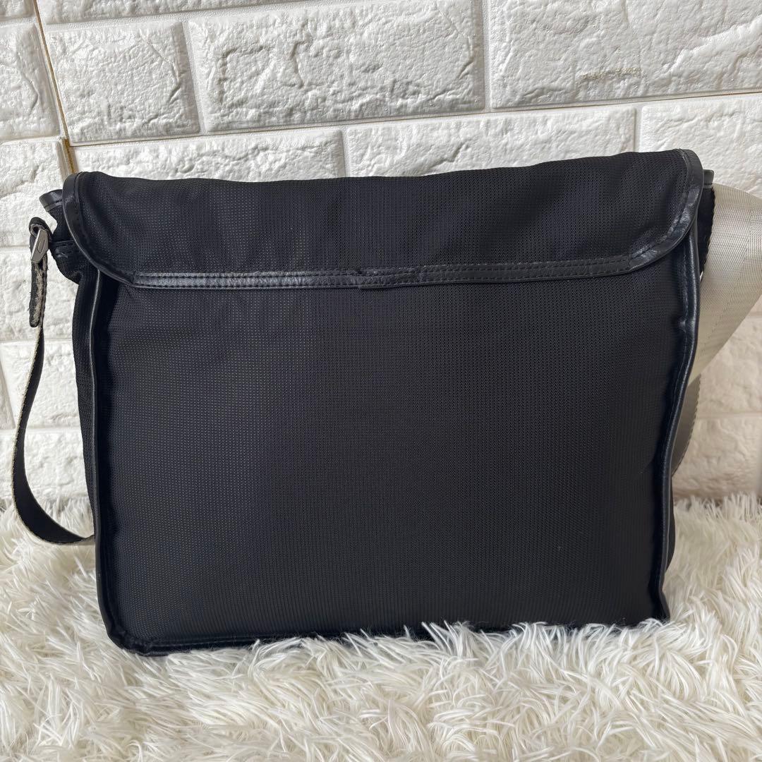 DIESEL✨大容量メッセンジャーバッグ　レザー×ナイロン　ロゴ刻印　y2k