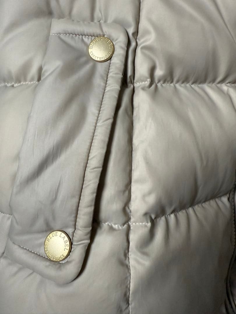 ブルーレーベルクレストブリッジ　ダウンコート