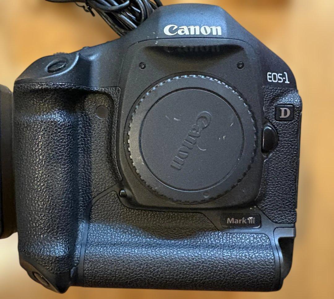 海*様 Canon EOS-1D Mark III 本体と付属品　箱あり　中古品