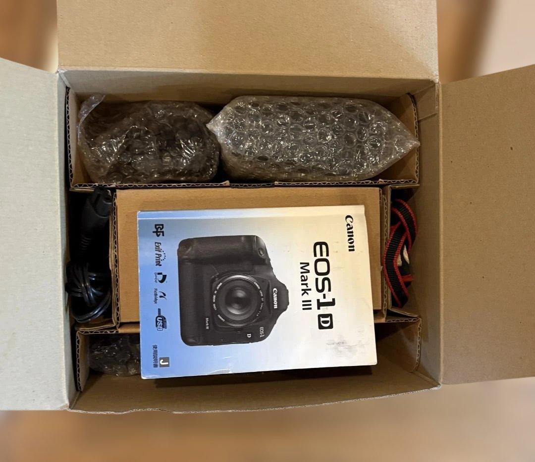 海*様 Canon EOS-1D Mark III 本体と付属品　箱あり　中古品