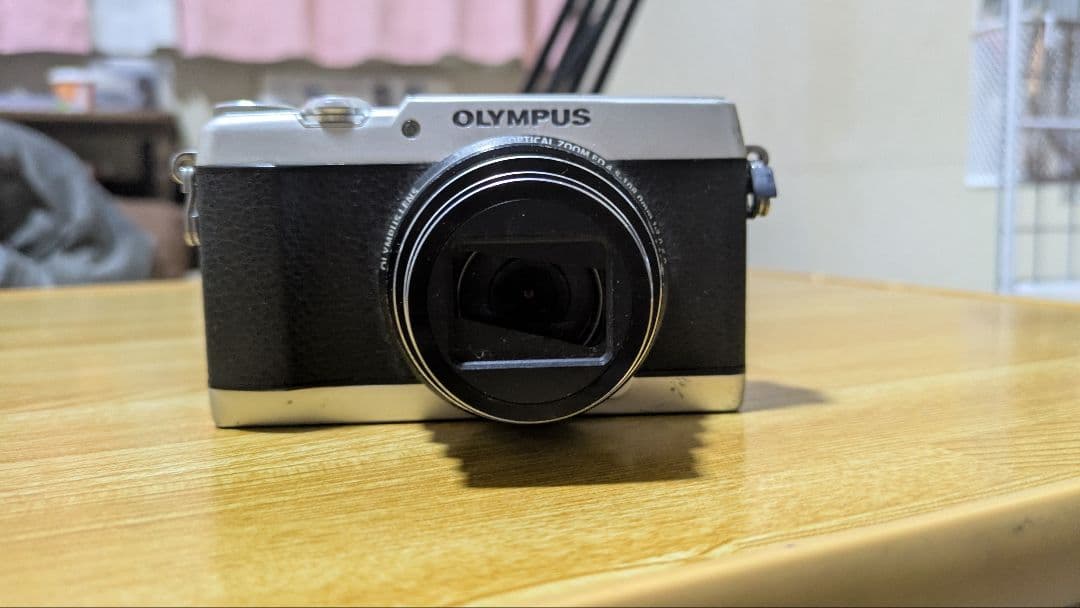 【中古】OLYMPUS STYLUS SH-1コンパクトデジタルカメラ