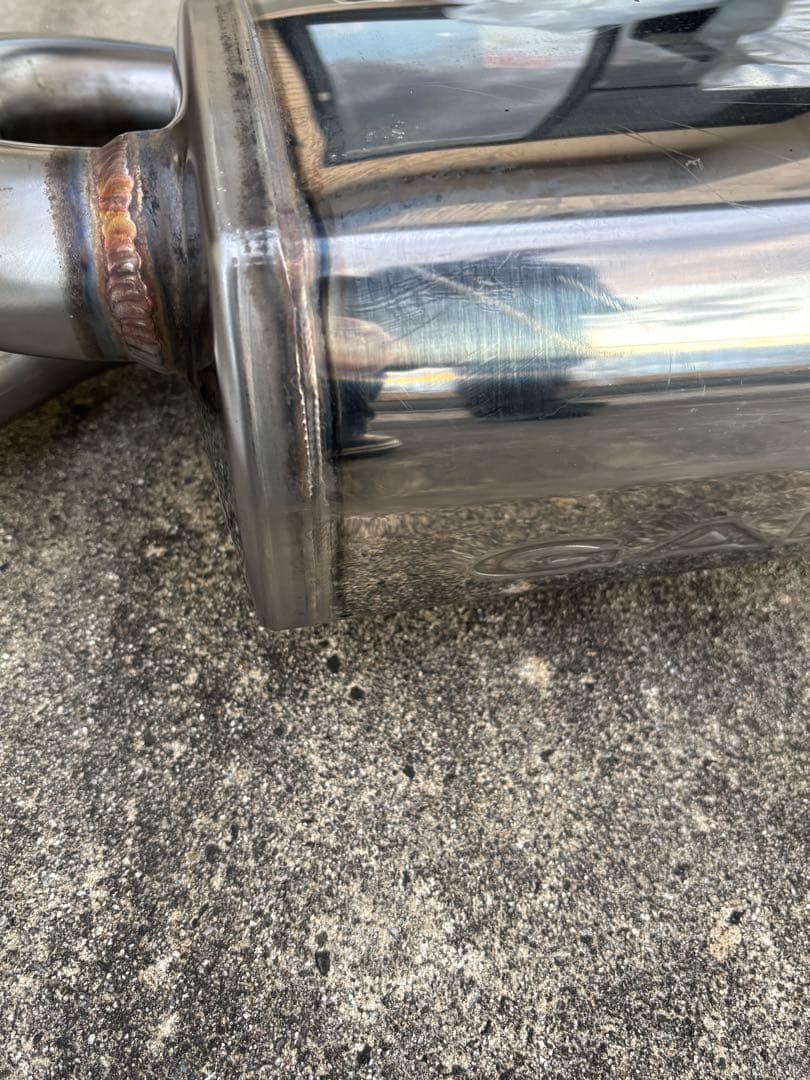 【イヌ】　プリウス50系 GANADOR（ガナドール）マフラー