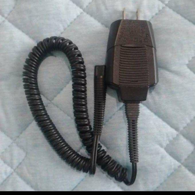 ブラウン最高峰Series9 S9 肌に優しい☺️ 充電器付き 新品未使用❣️