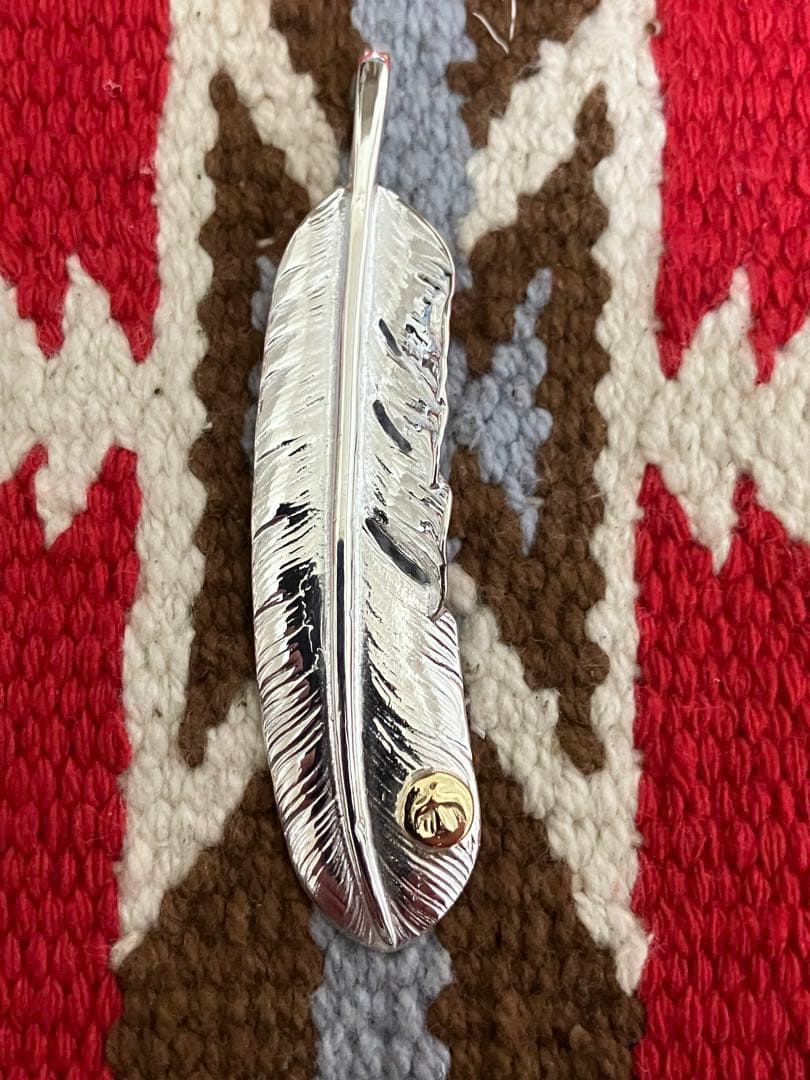 マイク 様goro's ゴローズ　金メタル付き特大フェザー　左向き　イボメタル